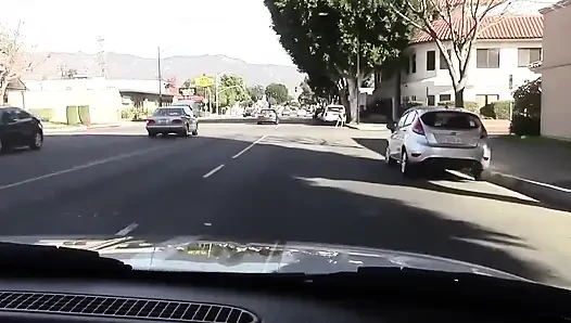 Ateşli genç sarışın sağlam bir yarağın tadını çıkarıyor