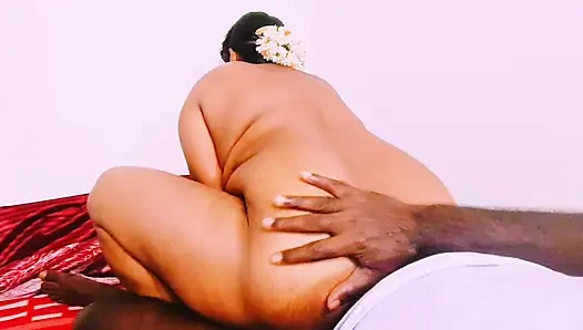 Hintli seks üvey kızı ve üvey babası sert sikişiyor. Telugu edepsizce konuşuyor.