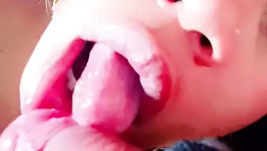 Mastürbasyon siyah seksi eldivenler yarağıma biniyor çok heyecanlı ve genç kızın sabahları süt içmesi gerekiyor