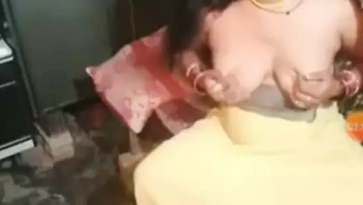 Köy bhabi ka göğüsler