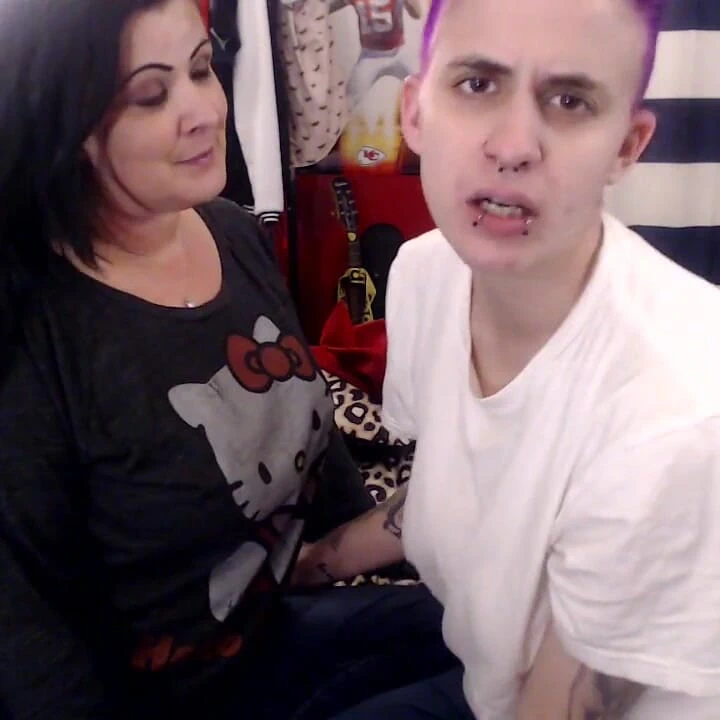 Lezbiyenler seni emasculate ediyor