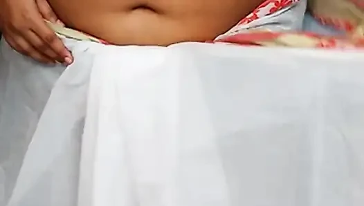 Hintli ateşli anne saree açık video ateşli