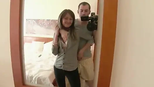 Özlemli göt deliği sahnesi-4 büyük götlü sarışın göt sikişinin tadını çıkarıyor ve döllemeyle bitiyor