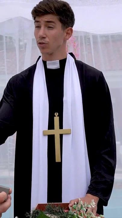 Martix düğün bölümü iv - Mariana evlendikten sonra rahibi banyoda sikiyor | Klip 1