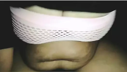 Bhabhi ko Ghar bula kr raat ko chudai ker daali.