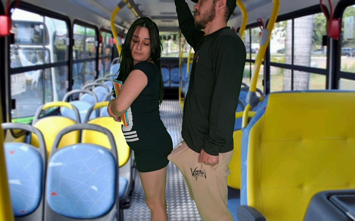 Öğrenci otobüste otobüsün içinde sikiliyor!