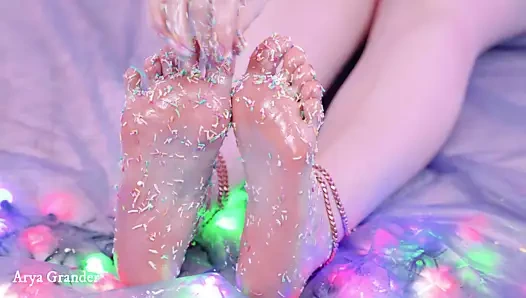 Ayak fetişi video şeker ile lezzetli ayaklar