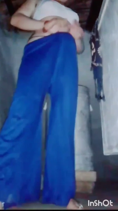 Bölüm 2 Ateşli Kız Videosu: Tatlı amcıklı ve göğüslü ateşli Asyalı Pencaplı kız, şehvetini gidermek için eğleniyor… | Bölüm 2