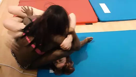 6 ayak ve 6 ayak 3 güreş uzun boylu kızlar