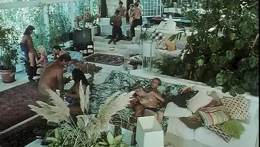 Moana ve arkadaşları vahşi bir orgide