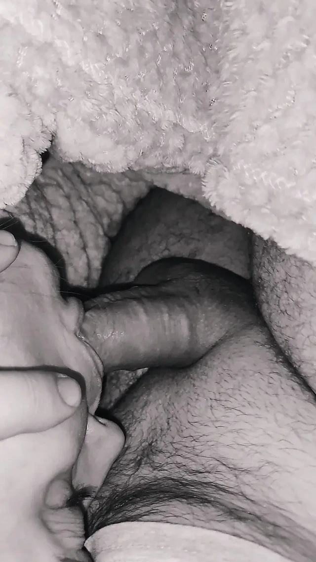 Eski kız arkadaş penis yutuyor