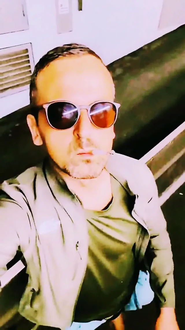 Slutboyben CAM4 Horny Exhibitionist Pig Benjamin Cums In Public