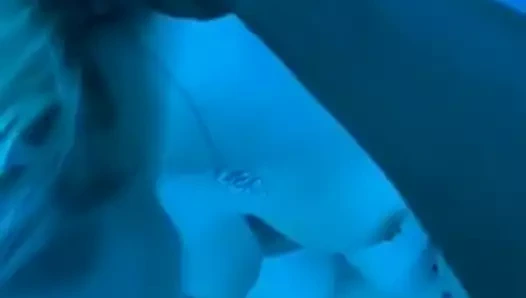 beyaz kız seviyor sürme ve emme bbc