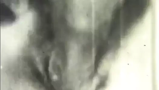 Sarışın genç kız misyoner pozisyonunda amını parçalatıyor