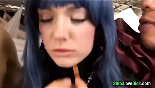 Sıcak goth piliç alır paylaşılan ile erkek arkadaşı arkadaş