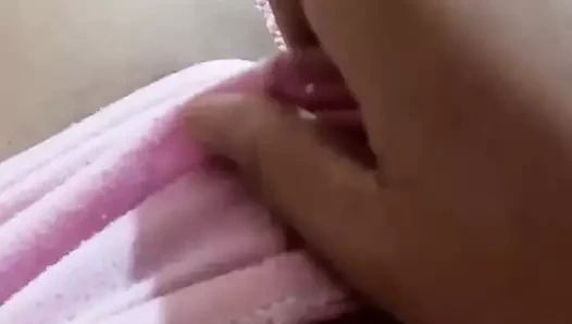 düzgün vücutlu civciv solo mastürbasyon