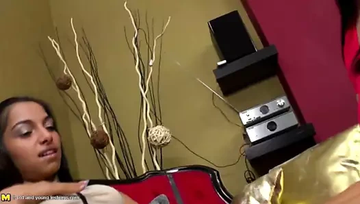 Seksi olgun üvey sikikleri genç seksi değil ona kızı