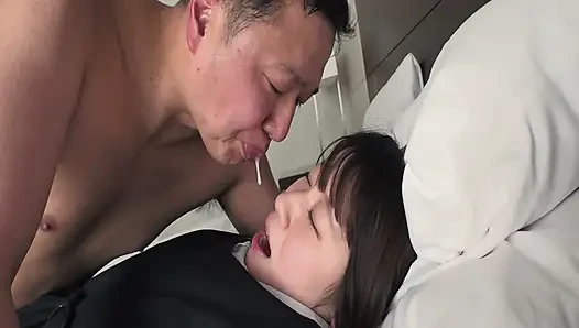 Tatlı Kurumi'nin gizli erkek arkadaşı eğlenceli ve beklenmedik bir dönüşe yol açıyor
