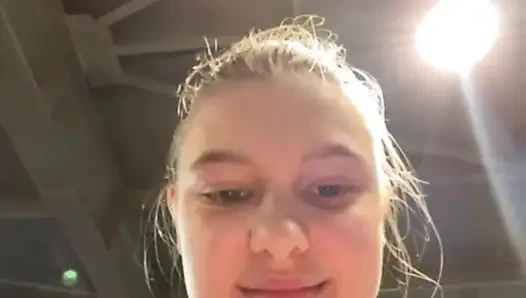 Masturbating in the gym with jucielussie