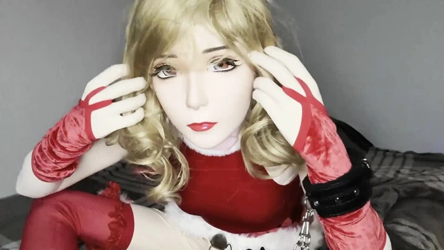 Femask Noel kıyafeti titreşiyor