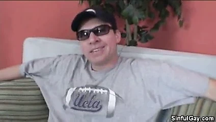 Hombre şeritler ve mastürbasyon