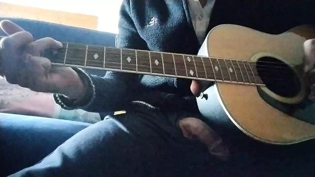 Petite branlette jus bien epais