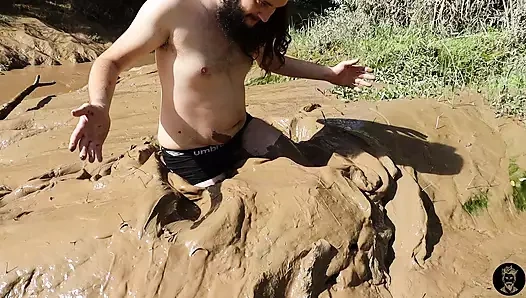 Çamur Kapma... Mud Submits