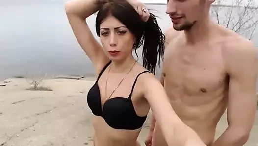 Nehrin yanında sikişmek