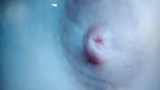 Mostrando bucetinha rosada