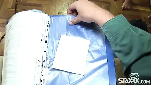 Hamile kaltak sert bir yarak alıyor