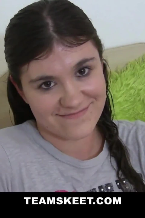 Sadık genç krista amcığını pompalatıyor