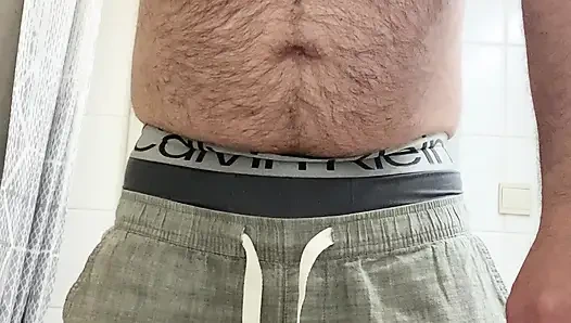 Aç küçük canavar ayı