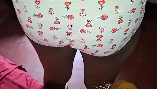 Tombul Asyalı şeker orta yaşlı seksi kadın