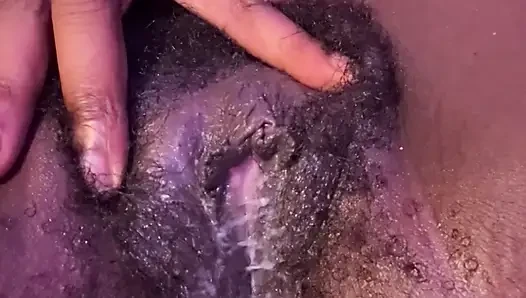 PORNO IZLIYORUM ..
