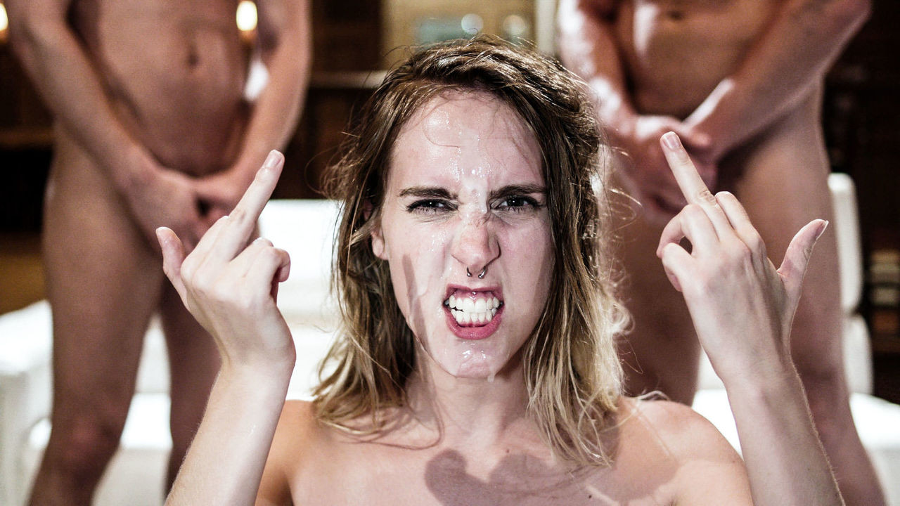 Babe bf ile kavgadan sonra 2 rastgele dudes lanet biter