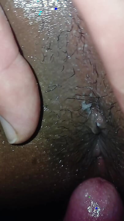 Black Femboy, Penisini Tek Başına Deliğine Sokmak Için Poposuna Yağ Sürüyor