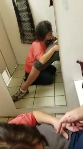 karısı veren oral seks içinde alışveriş merkezi deneme odası