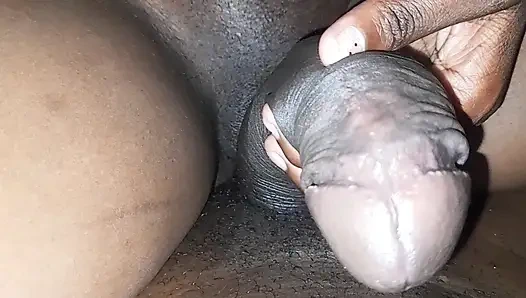 Afrika'daki en pahalı zenci adamın yarağının üzerinde agresif sıska kız