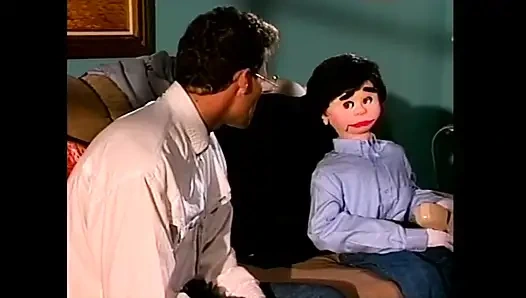 Büyük götlü ateşli üvey anne üvey oğlunun boşalmasını sağlıyor