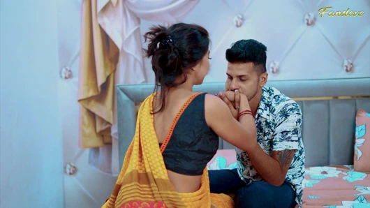 Hintli desi kamwali bai ev sahibiyle romantizm yaşıyor (Hintçe ses kaydı)