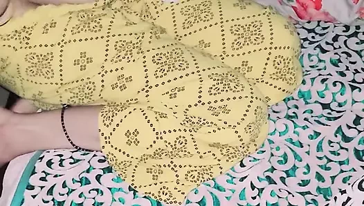 Ateşli vücutlu ateşli anne sikiliyor