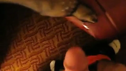 Siyah hortumlu seksi ayak parmaklarıma ateşli boşalma