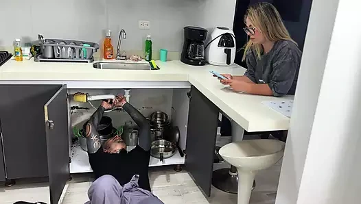 Horny Colombian seduces the plumber and ends up riding his cock - Juliana Rose