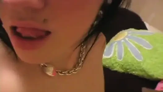 Solo rüya hatunlar: andi dildosunu emiyor