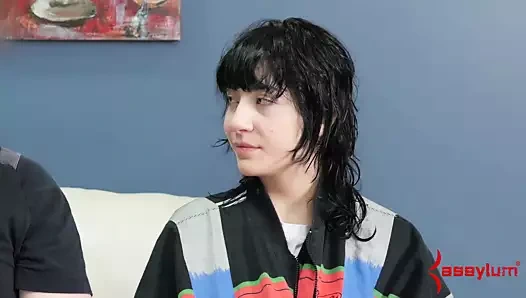 Göt çarptım genç köle sarhoş üzerinde ve boğaz becerdin