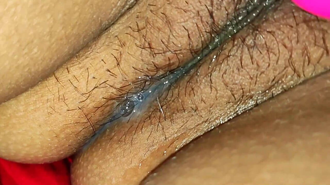 Tinny neha parmak ve oyuncak lubricent amcık Hintli kız seks