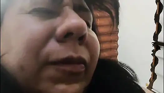 Bir partiye gittik ve Riva iç çamaşırı giymiyordu ve sonunda odalardan birine düştük