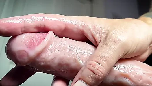 Fetiş.penis ovuyor.yarağa dokunuyor