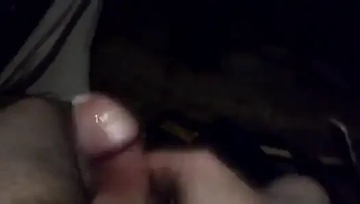 Güzel yarak boşalana kadar sikiliyor