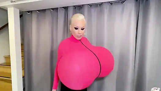 İşte ilk meme büyütme içeriğimin bir tbt'sı "lastiğim yerine göğüslerimi şişiriyorum!"